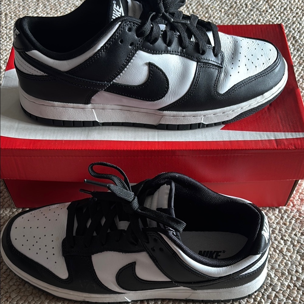 Nike Black and White Sneakers